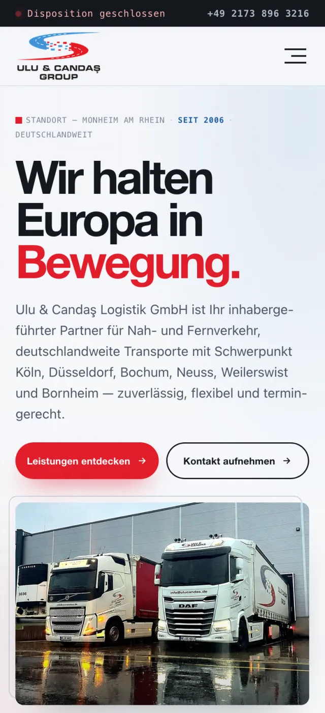 Website der Ulu & Candaş Group in der mobilen Ansicht auf einem Smartphone